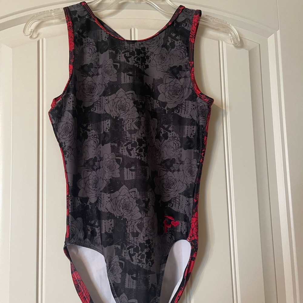 Plum Practicewear Leo